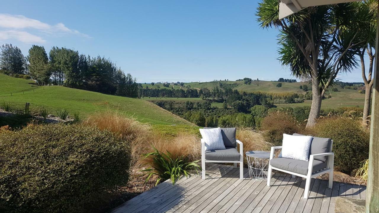 Above The River Karapiro Bed & Breakfast Exterior photo